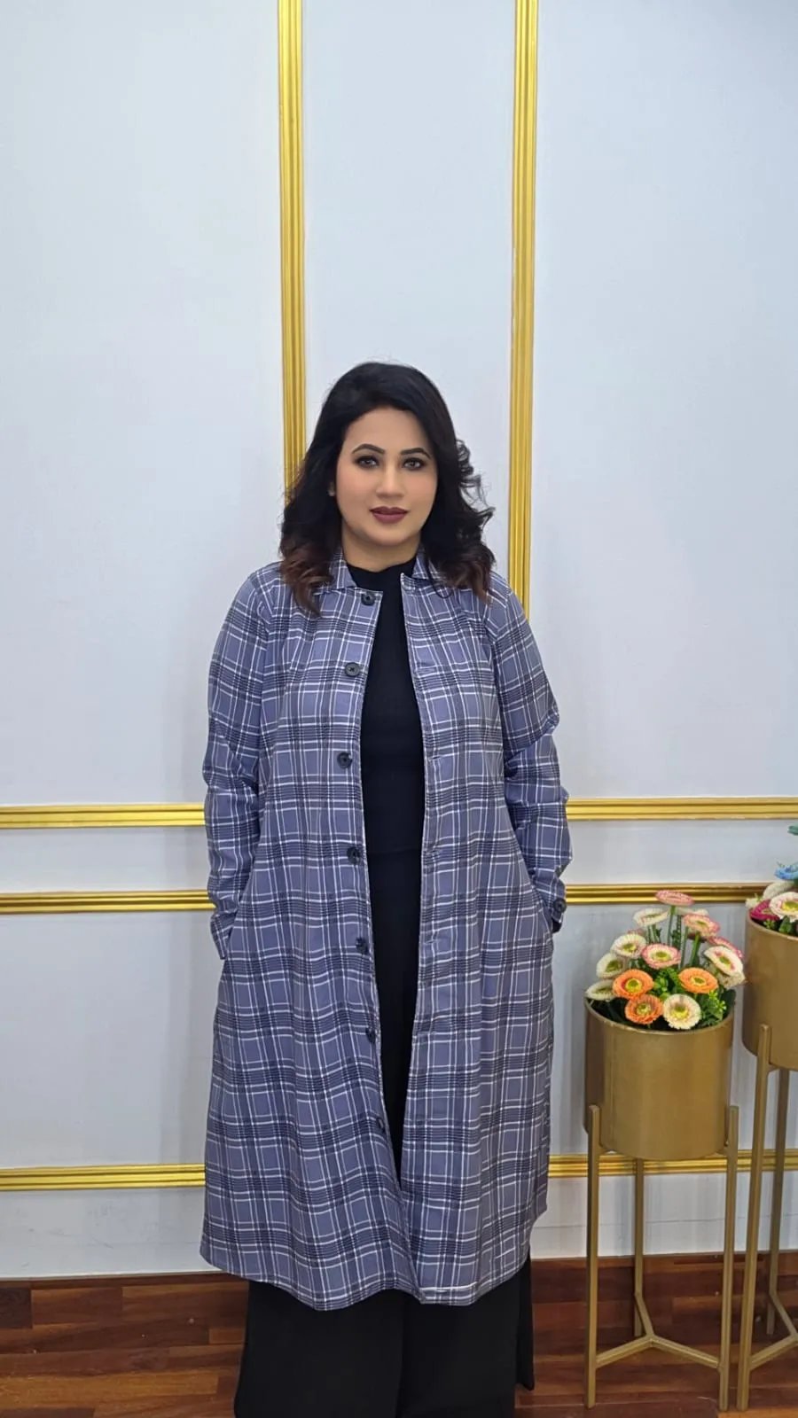 Women&rsquo;s Long Check Blazer with Shirt-Style Collar