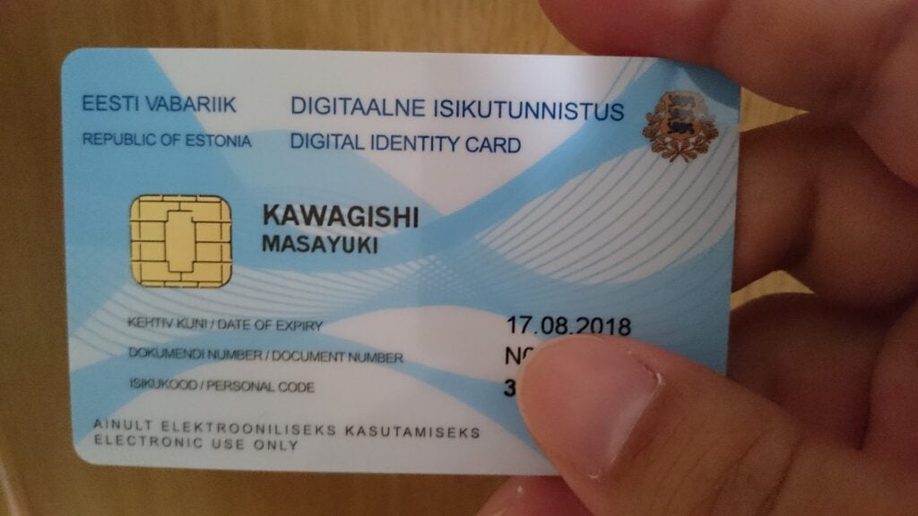 Exemple d'une carte d'identité e-resident en Estonie