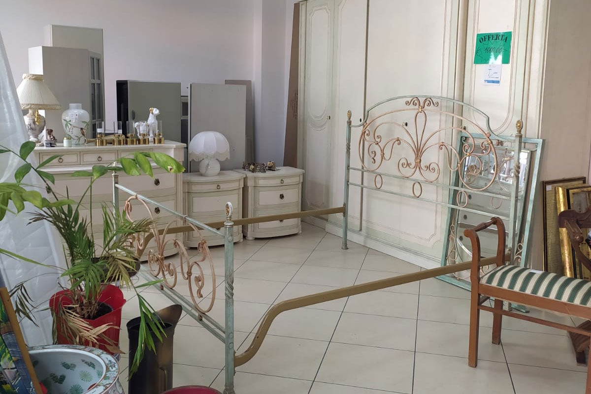 Deposito mobili a Catania