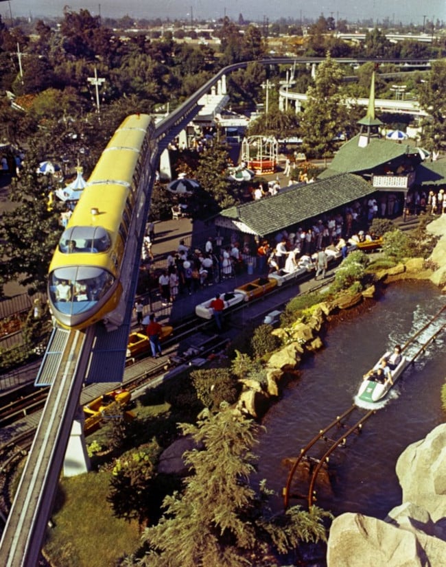 A History of the Disneyland Monorail - WDW Magazine A History of the Disneyland Monorail - WDW Magazine