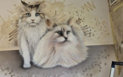 Félins en folie : entre pattes et peinture