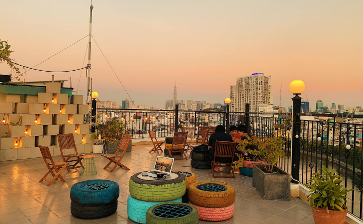 Place in Saigon Cafe – Quán Cafe Trên Nóc Nhà Ở Sài Gòn