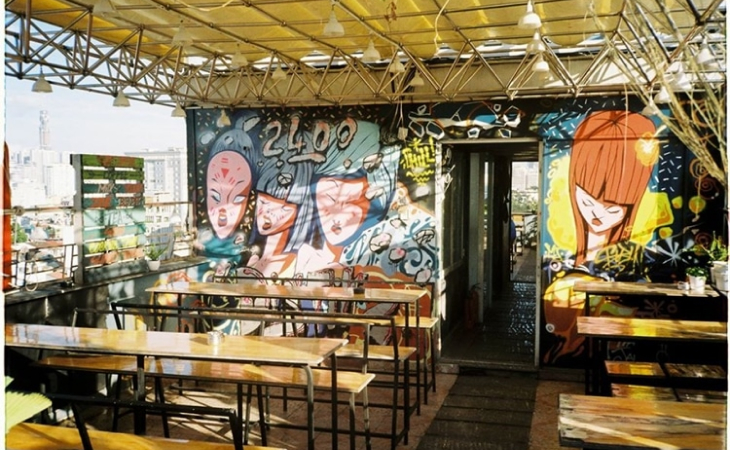 Mary Jane’s The Bar – Cafe Bar Nóc Nhà Sài Gòn