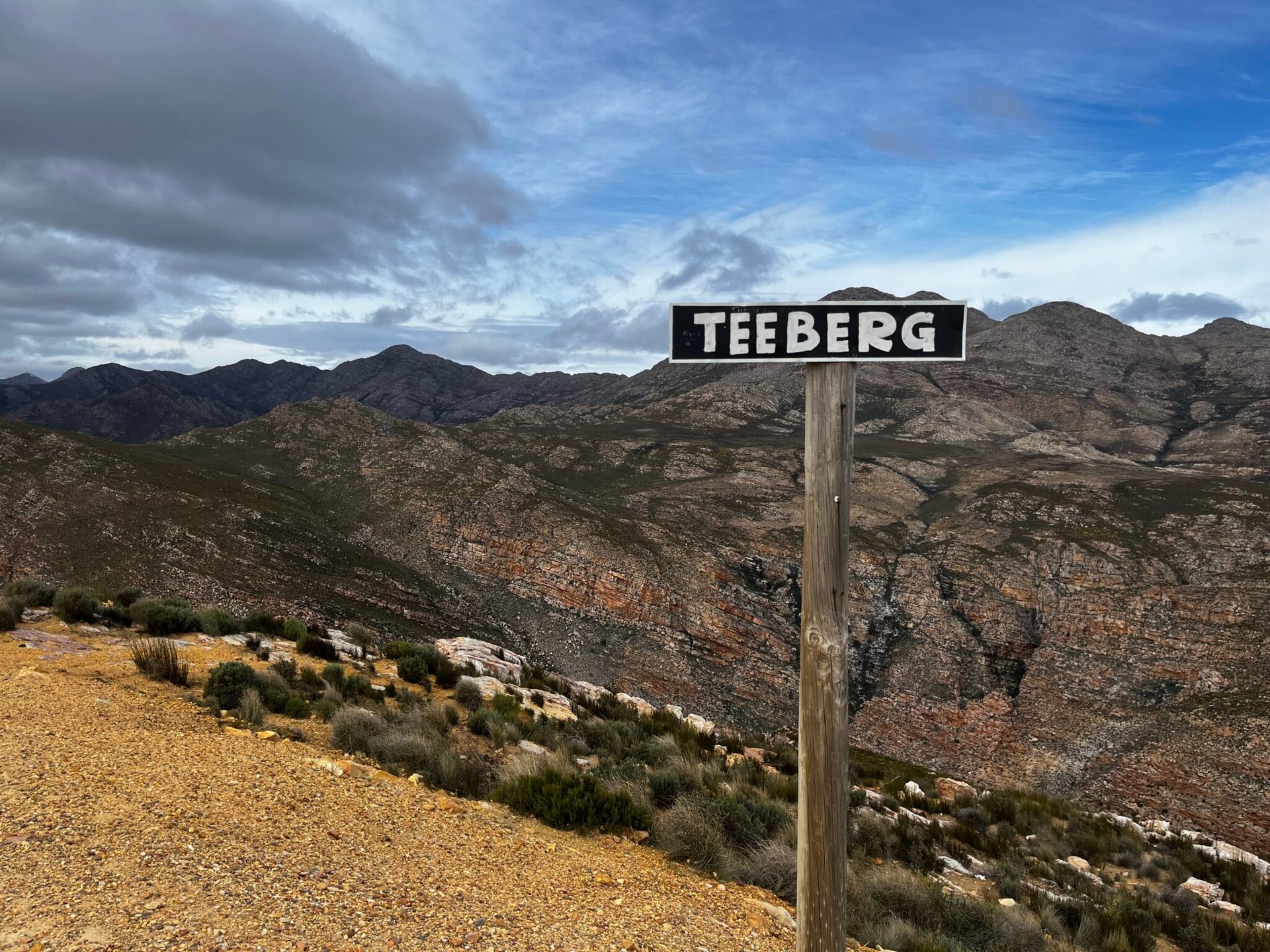 View point close to the summit of Swartberg, seen when we were driving the Swartberg Pass