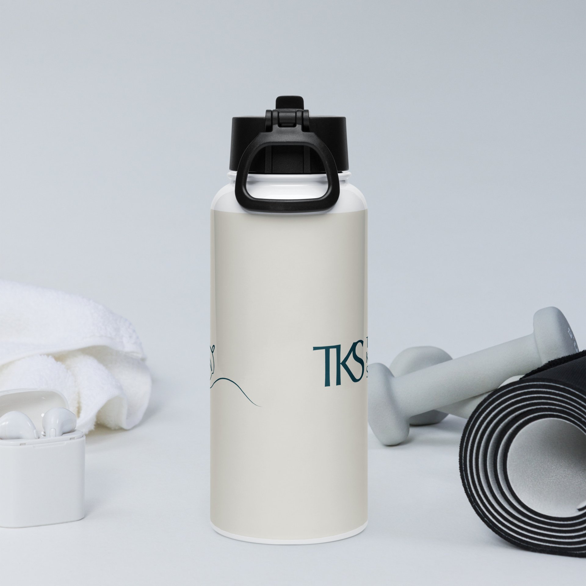 Stainless steel water bottle with a straw lid