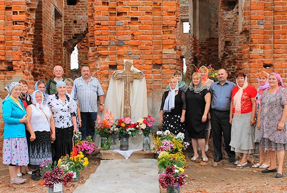 Храм Воздвижения Креста Господня в пос. Ленинский Тульская область