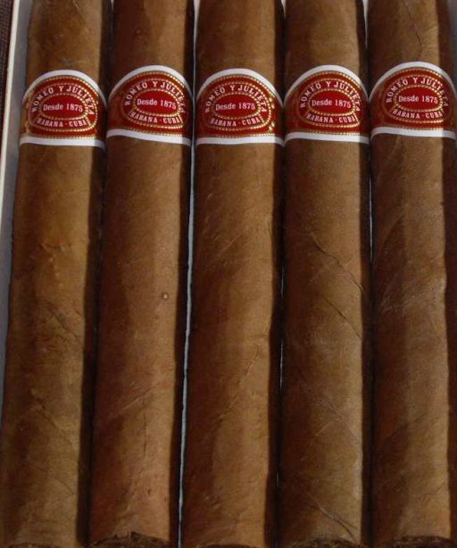 Romeo y Julieta Coronas 11 The Best Cuban Cigars