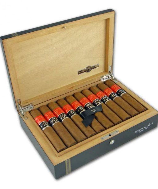 Partagas Series D No. 4 Reserve L. E. 2005 6 The Best Cuban Cigars