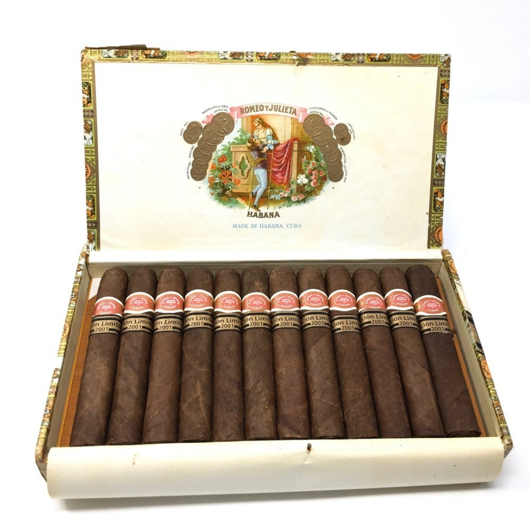 Romeo y Julieta Robustos L. E.2001