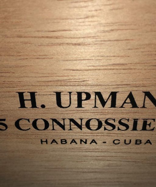 H.Upmann Connoisseur A 25 4 The Best Cuban Cigars