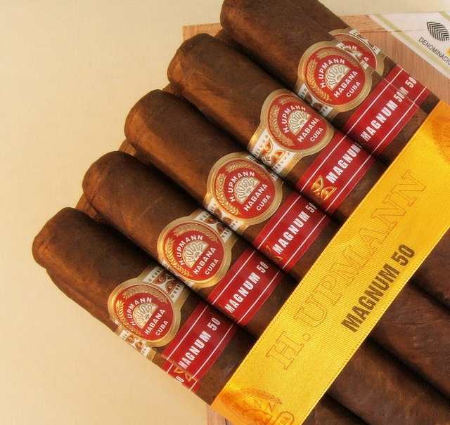 H. Upmann Magnum 50 - Image 5