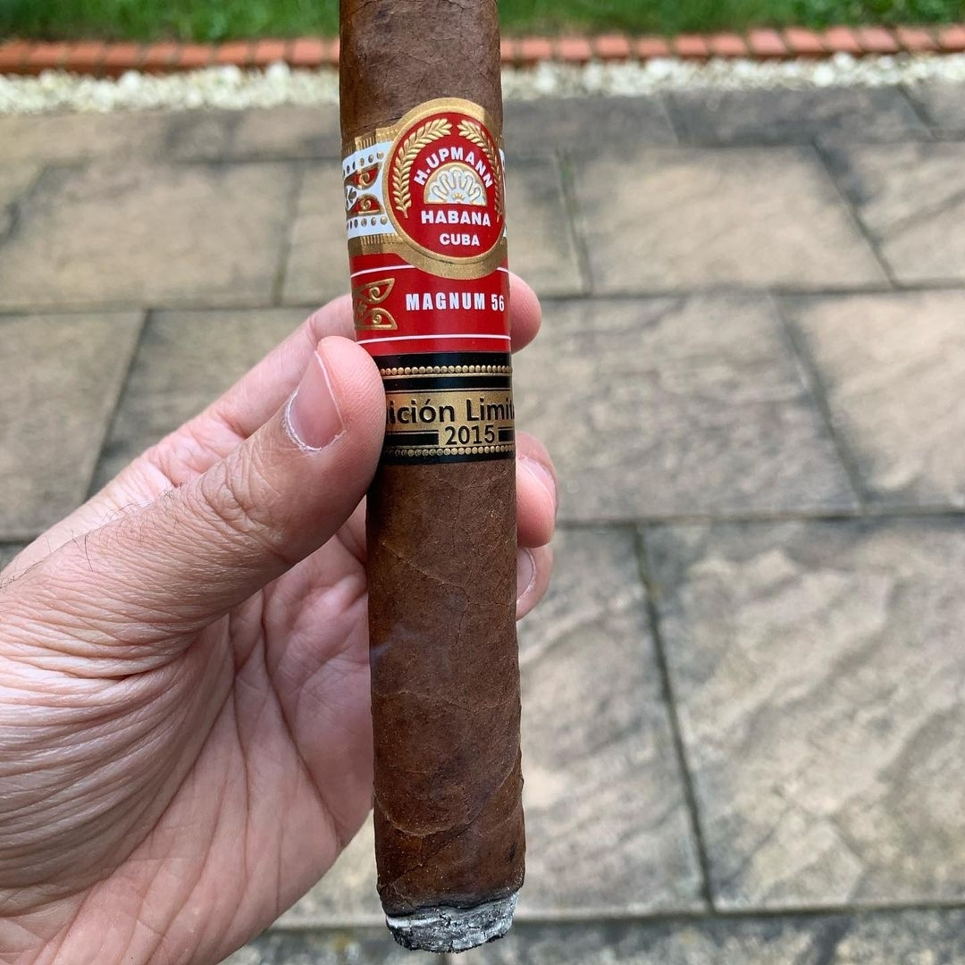 H Upmann Magnum 56 - Image 6