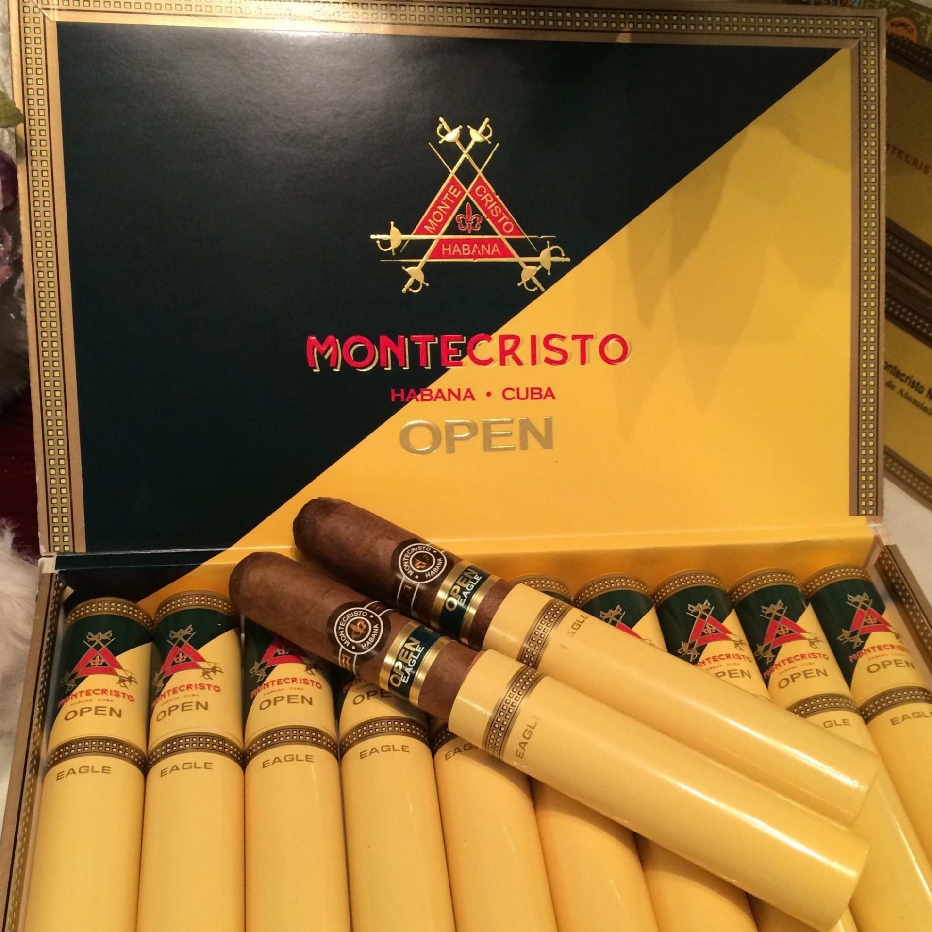 Montecristo Open Eagle Tubos (20)