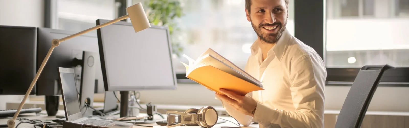 aaa office hero img-10